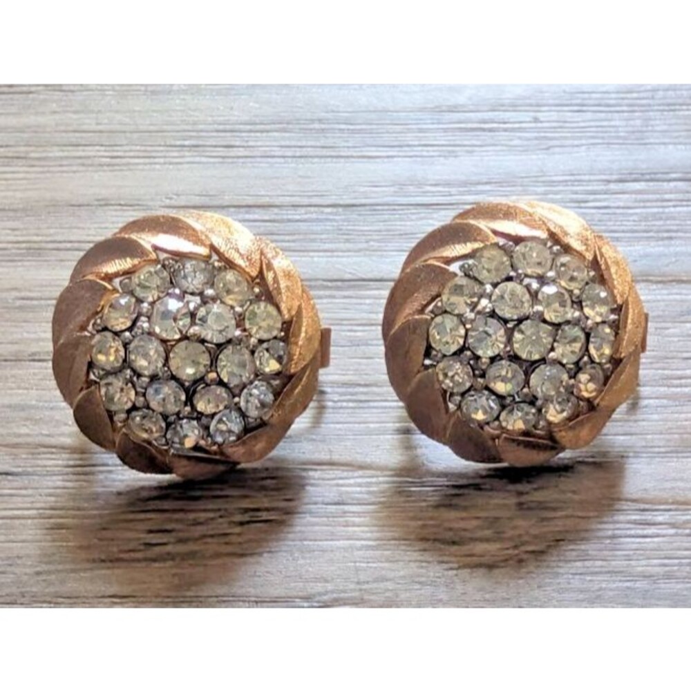 Vintage Trifari Cluster Clip-On Earrings Gold Tone Clear Rhinestone Round